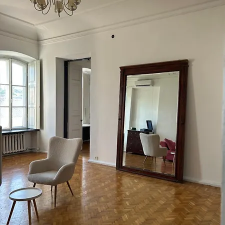 Great In The Center Of Апартаменти