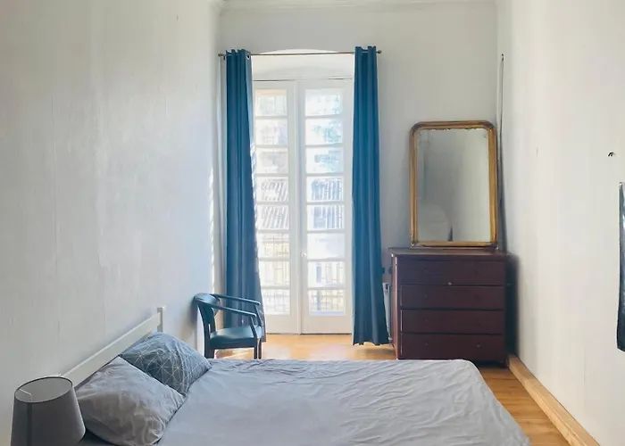 Daire Great In The Center Of *