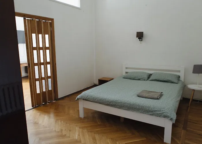 Daire Great In The Center Of