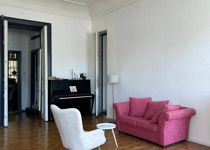 Daire Great In The Center Of